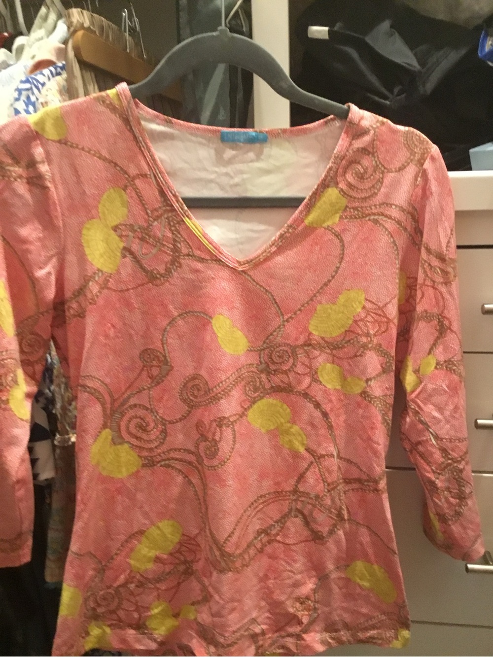 J. McLaughlin Pink V-Neck Long Sleeve Top with Yellow Floral Accents